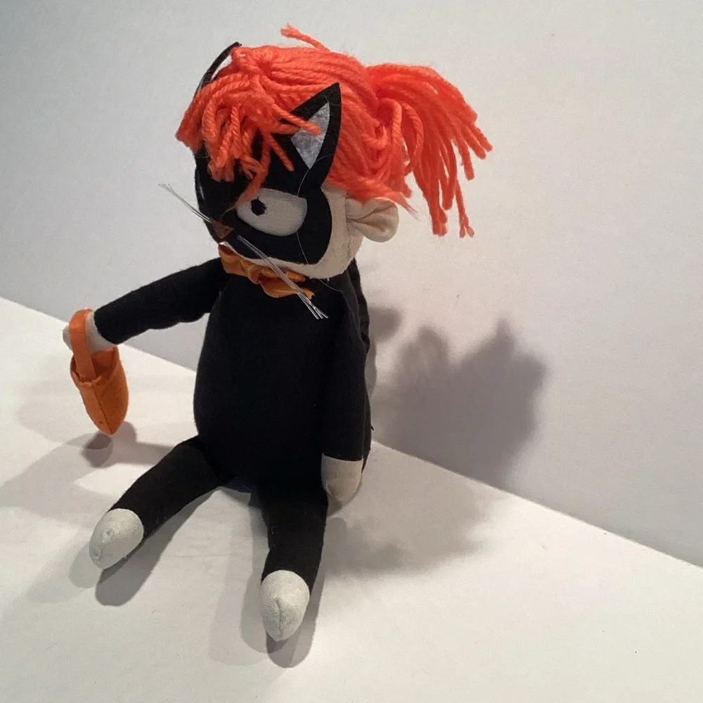 Target Hyde and Eek Halloween 2019 stuffed shelf sitter trick or treater